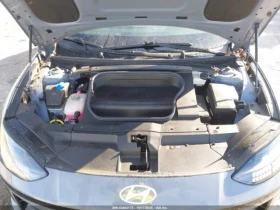 Hyundai Ioniq 6 SE STANDARD RANGE, снимка 15