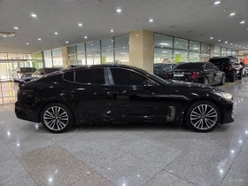 Kia Stinger * ПАНО* KEYLESS* Camera* ПОДГРЕВ* , снимка 5