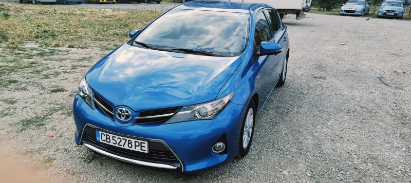 Toyota Auris, снимка 3 - Автомобили и джипове - 47060448