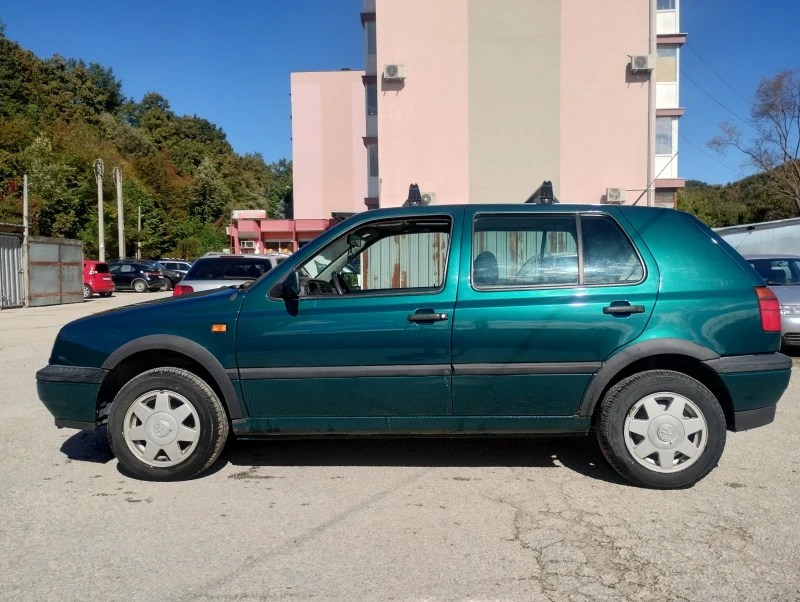 VW Golf, снимка 3 - Автомобили и джипове - 51950677