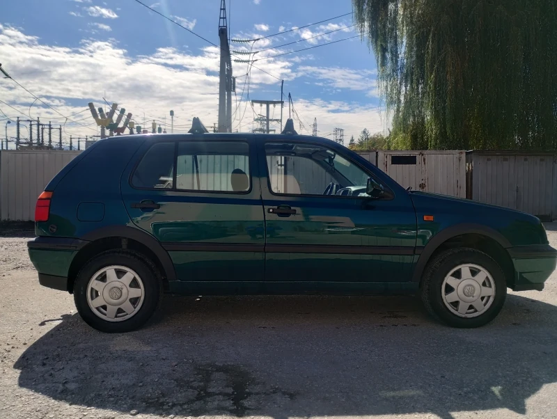 VW Golf, снимка 2 - Автомобили и джипове - 51950677