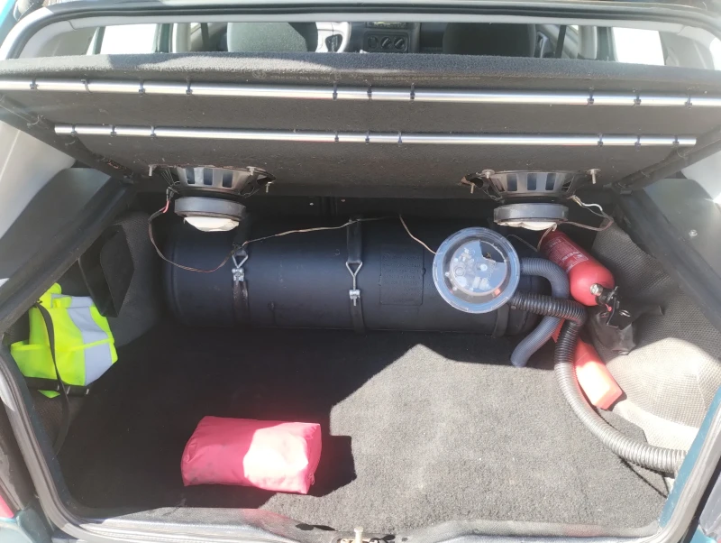 VW Golf, снимка 5 - Автомобили и джипове - 51950677