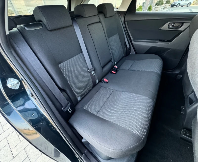 Toyota Auris 1.8 HYBRID / NAVI / CAMERA / LED / KEYLESS, снимка 11 - Автомобили и джипове - 52066241