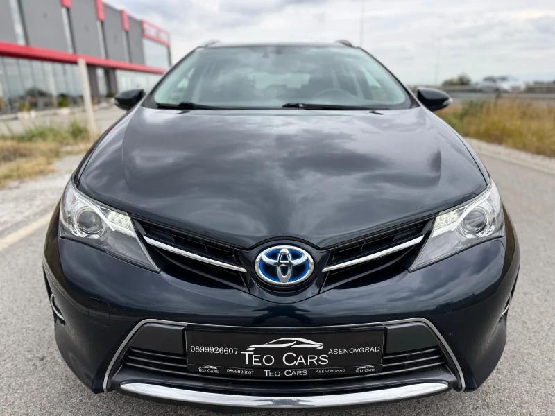 Toyota Auris 1.8 HYBRID / NAVI / CAMERA / LED / KEYLESS, снимка 2 - Автомобили и джипове - 52066241