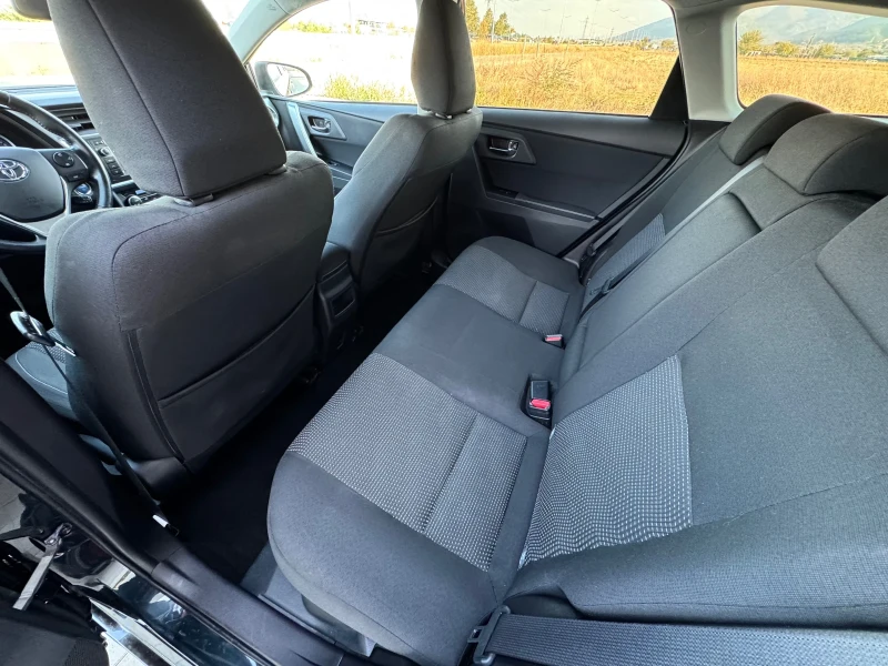 Toyota Auris 1.8 HYBRID / NAVI / CAMERA / LED / KEYLESS, снимка 10 - Автомобили и джипове - 52066241