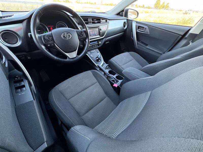 Toyota Auris 1.8 HYBRID / NAVI / CAMERA / LED / KEYLESS, снимка 9 - Автомобили и джипове - 52066241