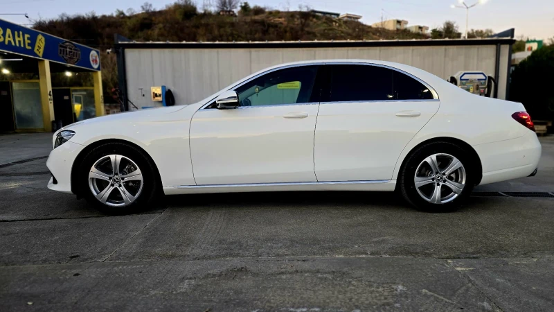 Mercedes-Benz E 200 4 MATIC, снимка 7 - Автомобили и джипове - 52227805