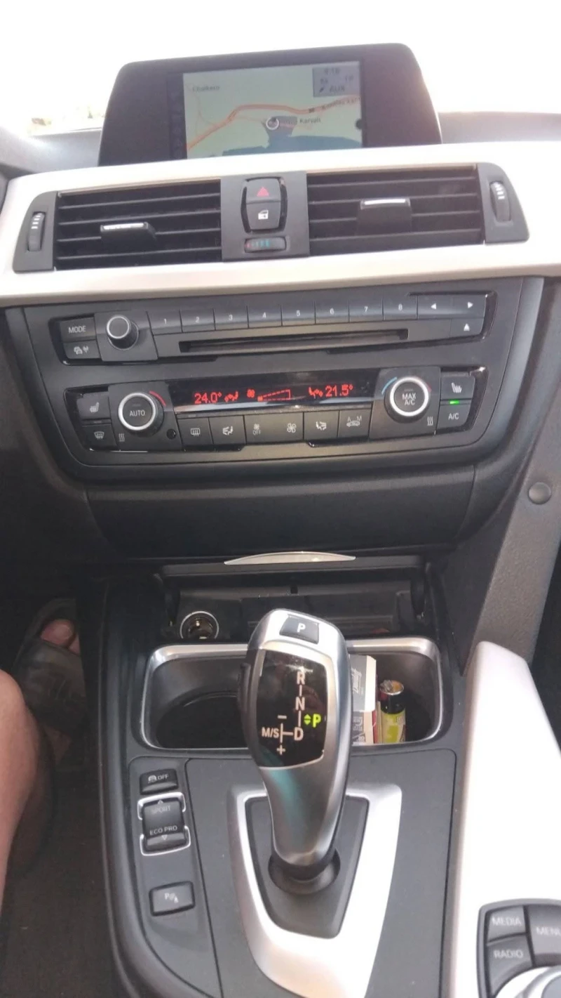 BMW 318, снимка 2 - Автомобили и джипове - 52310195