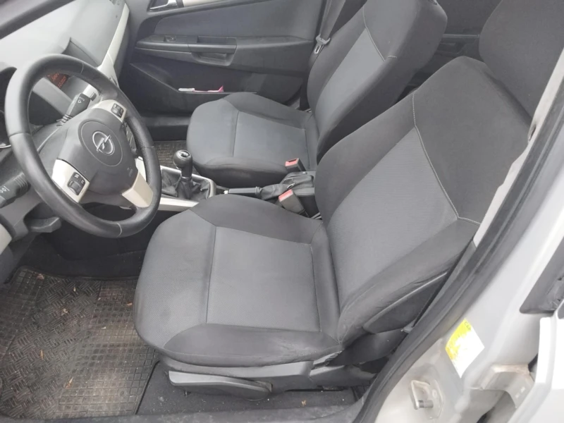 Opel Astra, снимка 8 - Автомобили и джипове - 52661729