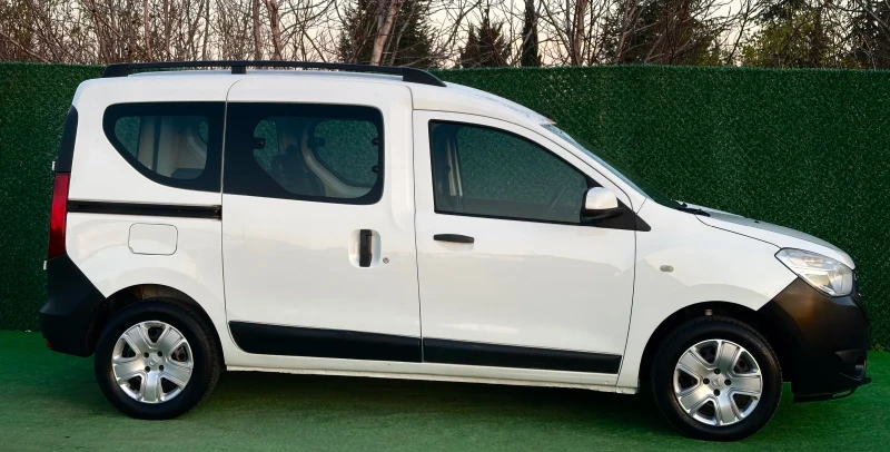 Dacia Dokker 1.5DCI 90ks, снимка 8 - Автомобили и джипове - 52852538