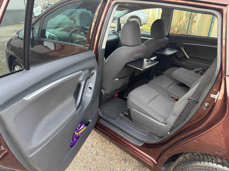 Toyota Verso 1.8/147 LPG, снимка 15 - Автомобили и джипове - 52887864