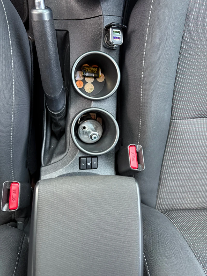 Toyota Verso 1.8/147 LPG, снимка 10 - Автомобили и джипове - 52887864