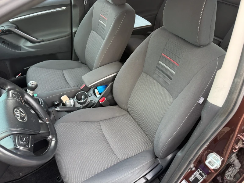 Toyota Verso 1.8/147 LPG, снимка 8 - Автомобили и джипове - 52887864