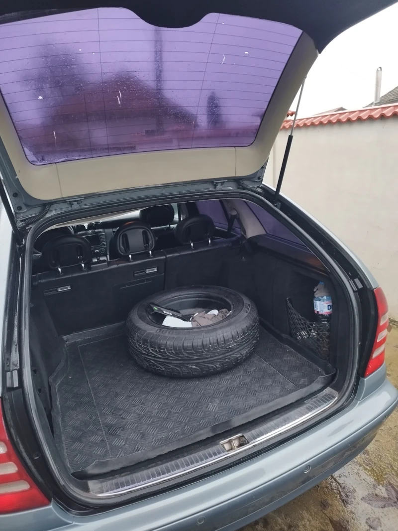 Mercedes-Benz C 220 2.2 CDI, снимка 9 - Автомобили и джипове - 52890219