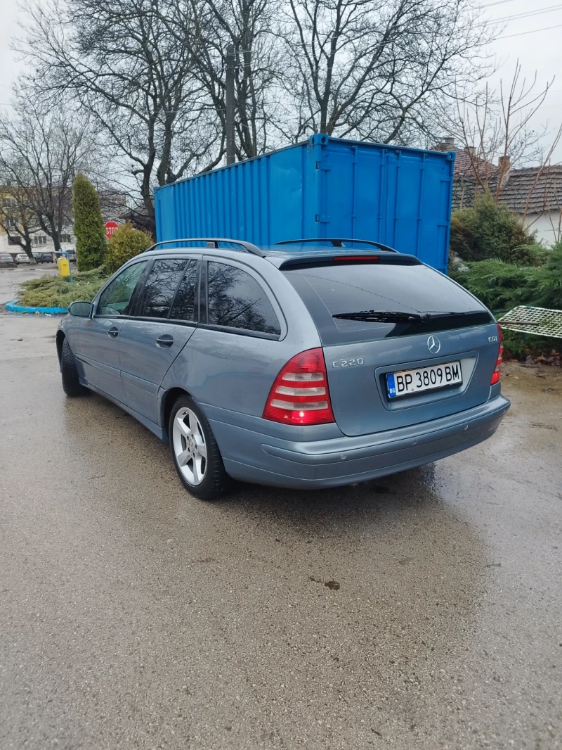 Mercedes-Benz C 220 2.2 CDI, снимка 3 - Автомобили и джипове - 52890219