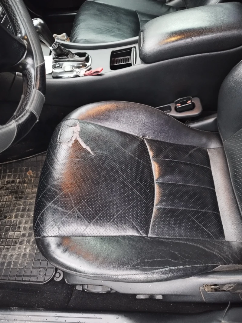 Mercedes-Benz C 220 2.2 CDI, снимка 14 - Автомобили и джипове - 52890219