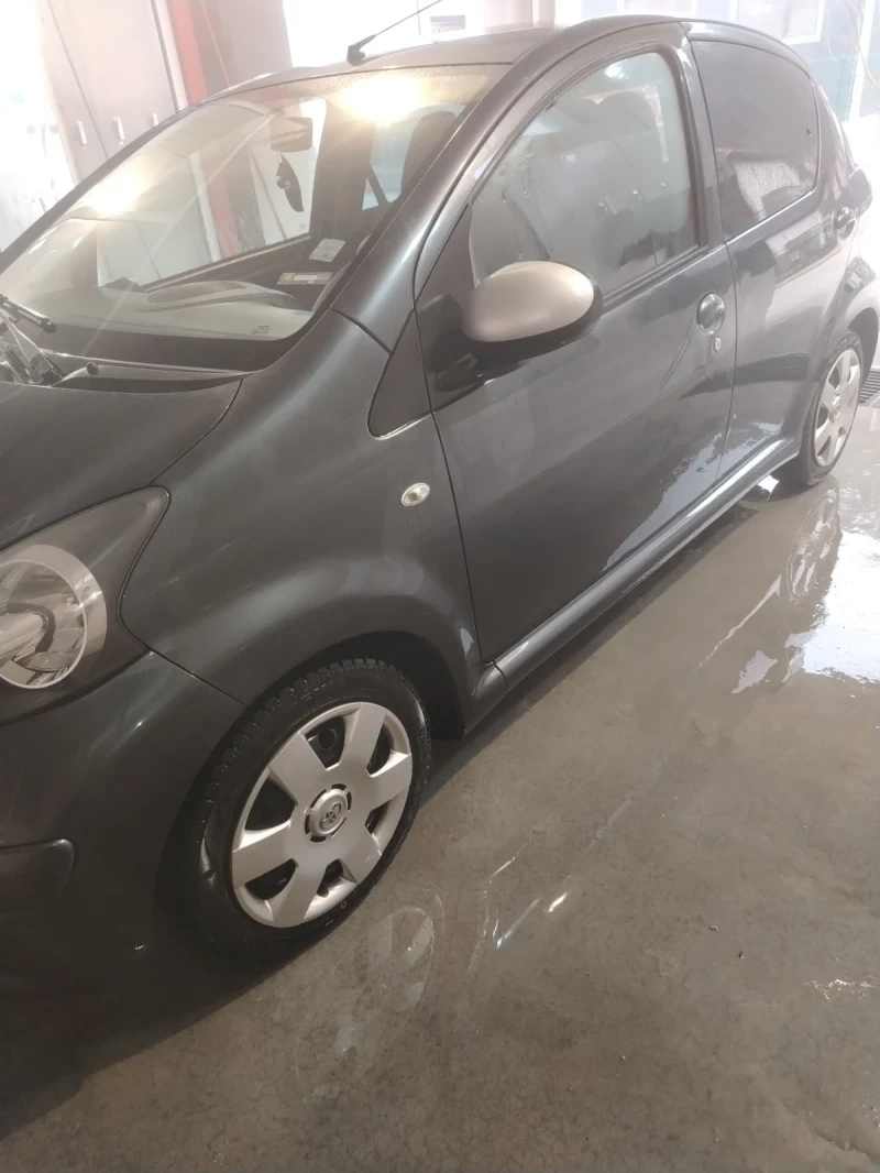 Toyota Aygo, снимка 13 - Автомобили и джипове - 53224752