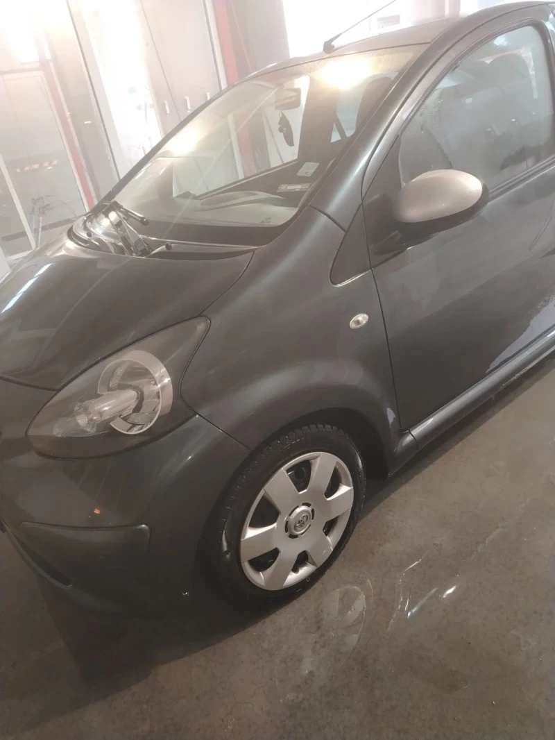 Toyota Aygo, снимка 15 - Автомобили и джипове - 53224752