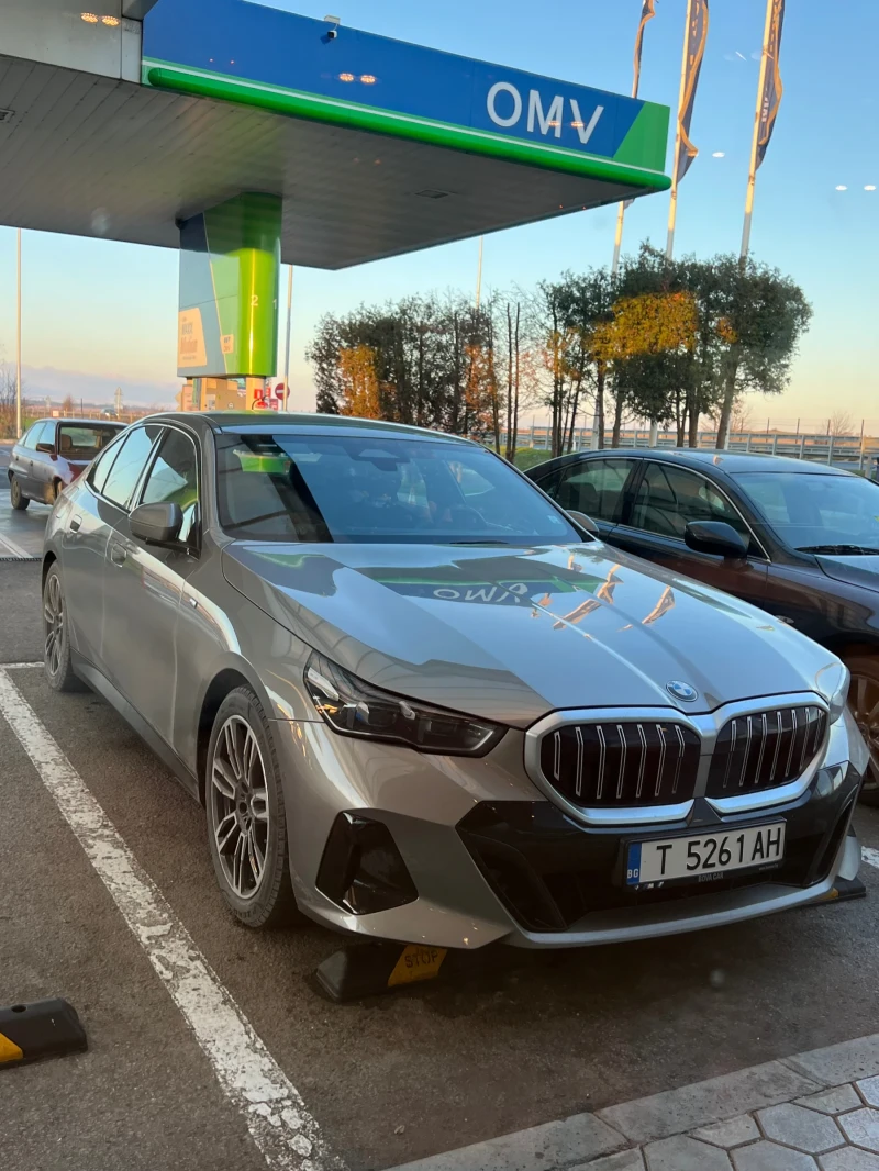 BMW 520 d x-Drive пълна гаранция до 02.2027г., снимка 7 - Автомобили и джипове - 53300449