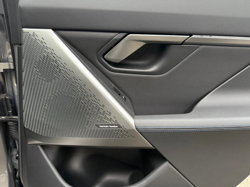 BMW 520 d x-Drive пълна гаранция до 02.2027г., снимка 10 - Автомобили и джипове - 53300449