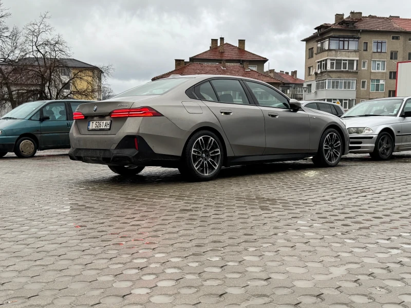 BMW 520 d x-Drive пълна гаранция до 02.2027г., снимка 3 - Автомобили и джипове - 53300449