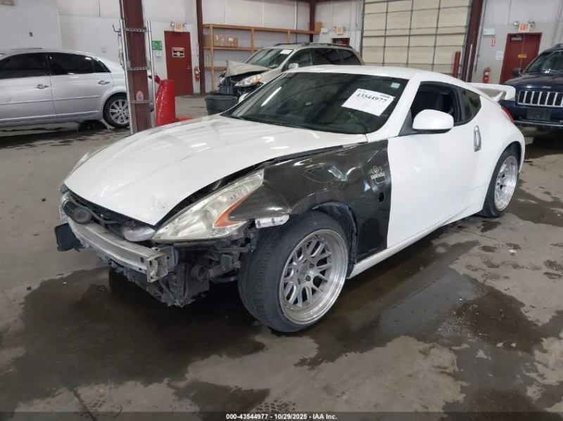 Nissan 370Z 3.7L V-6 DOHC, VVT, 332HP Rear Wheel Drive, снимка 2 - Автомобили и джипове - 53439065