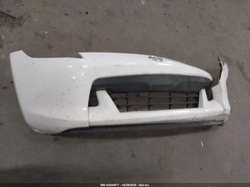 Nissan 370Z 3.7L V-6 DOHC, VVT, 332HP Rear Wheel Drive, снимка 4 - Автомобили и джипове - 53439065