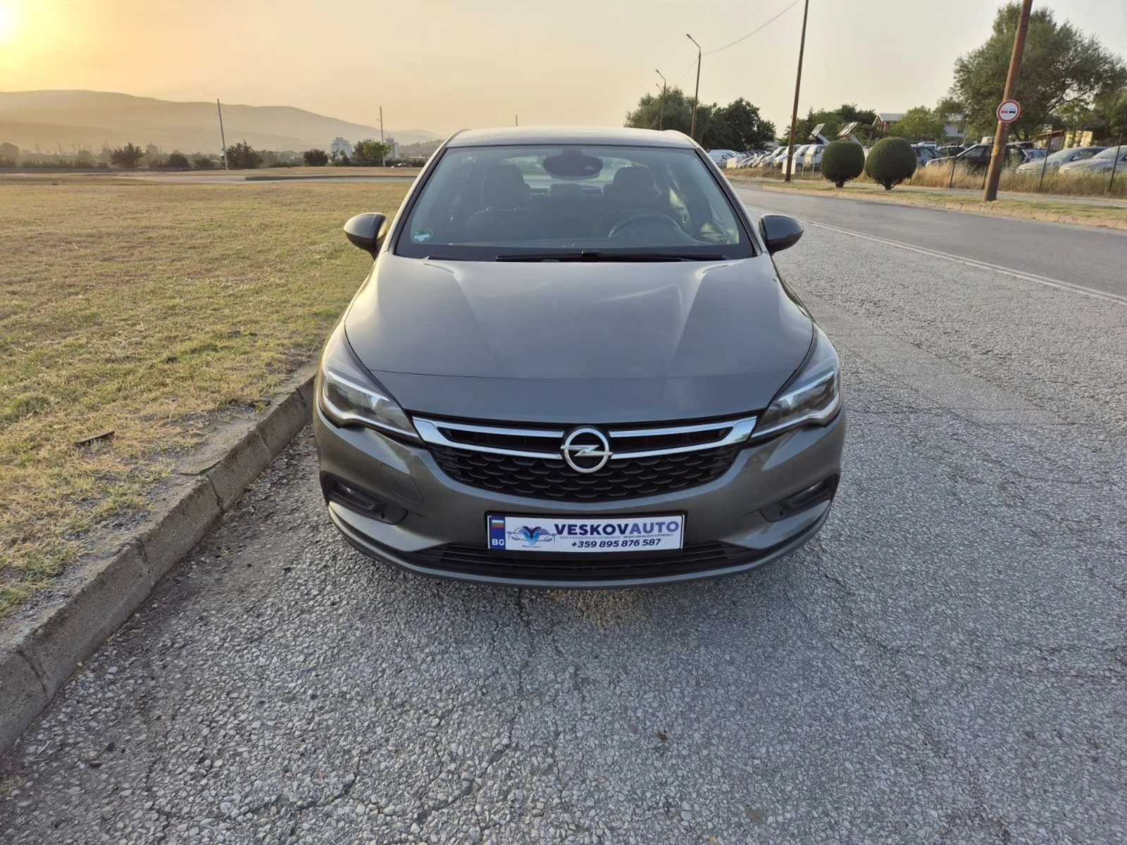 Opel Astra 1.6cdti, снимка 1