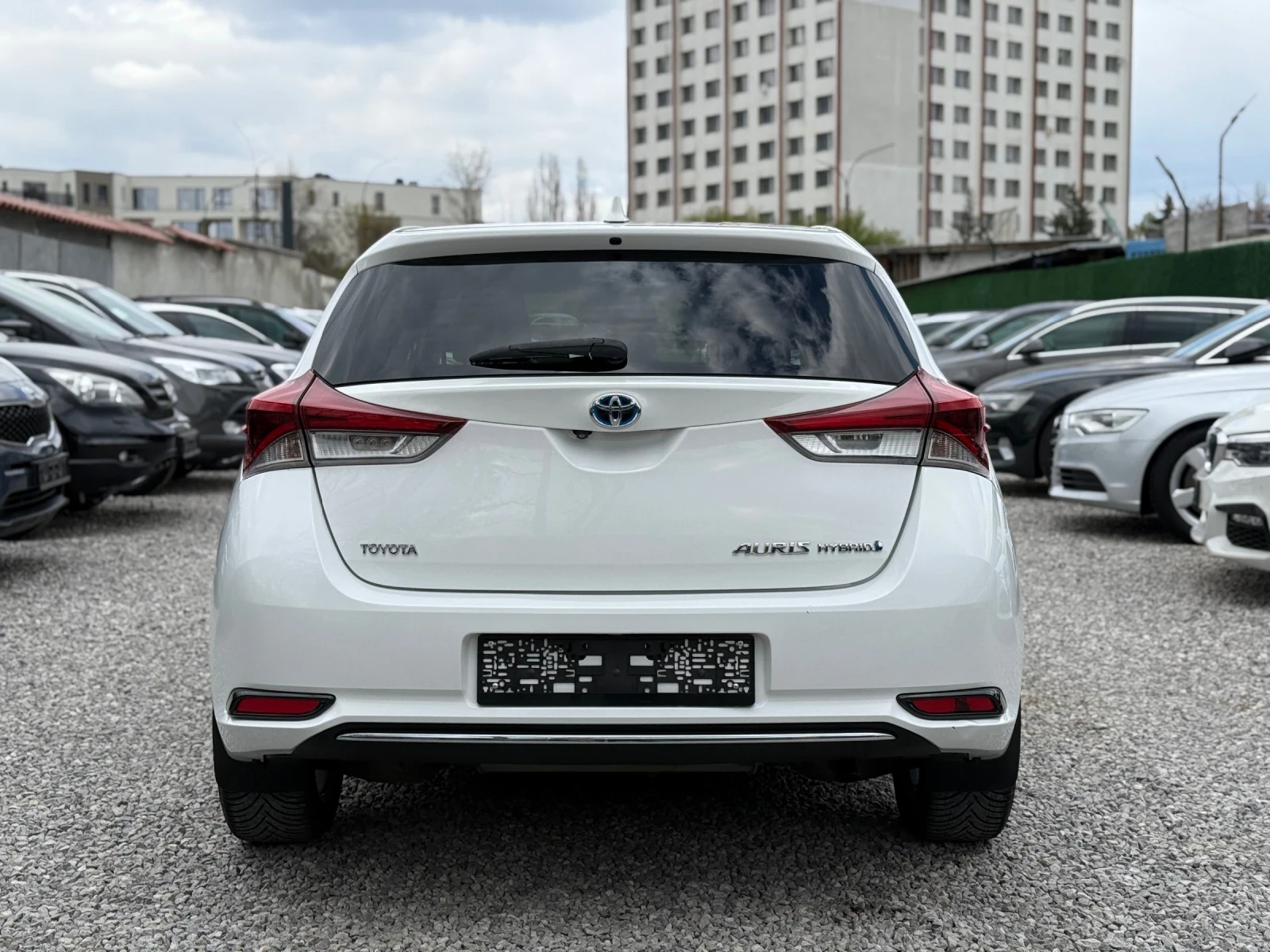 Toyota Auris 1.8/HYBRID/FACE/EURO6/НАВИ?/КАМЕРА/ПОДГРЕВ СЕДАЛКИ - изображение 6