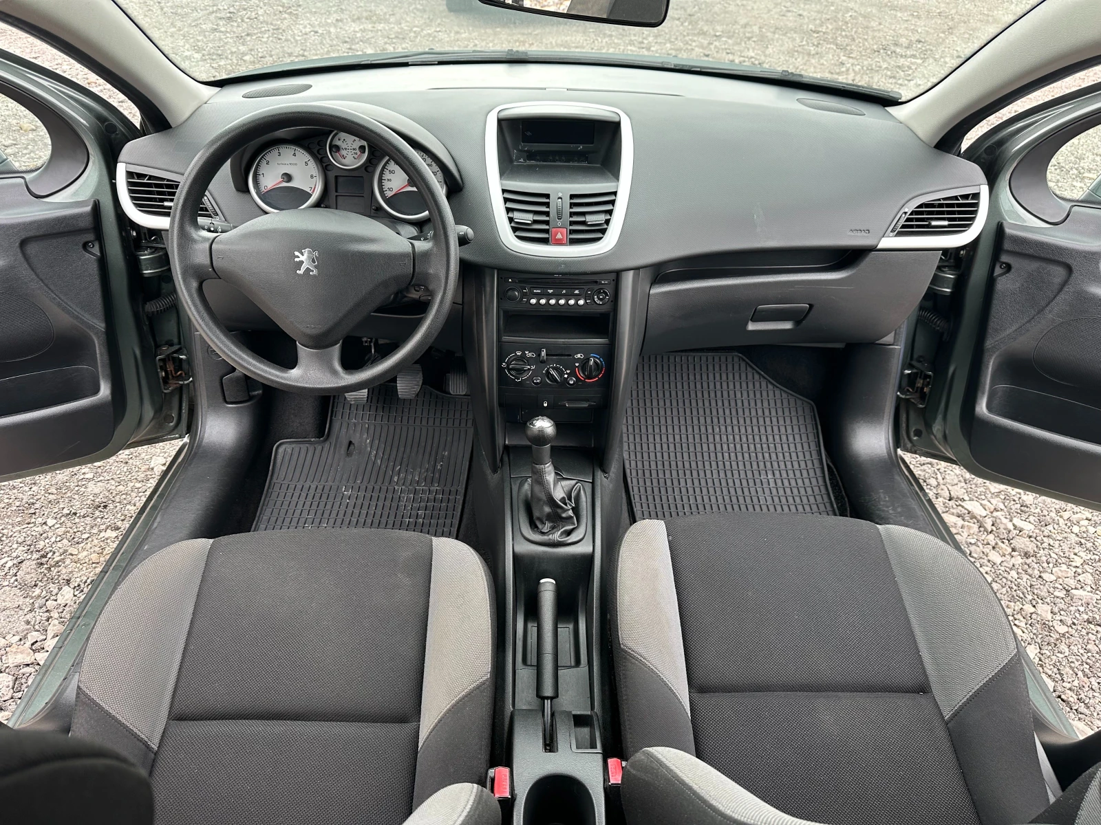 Peugeot 207 1.4i 95kc - изображение 10