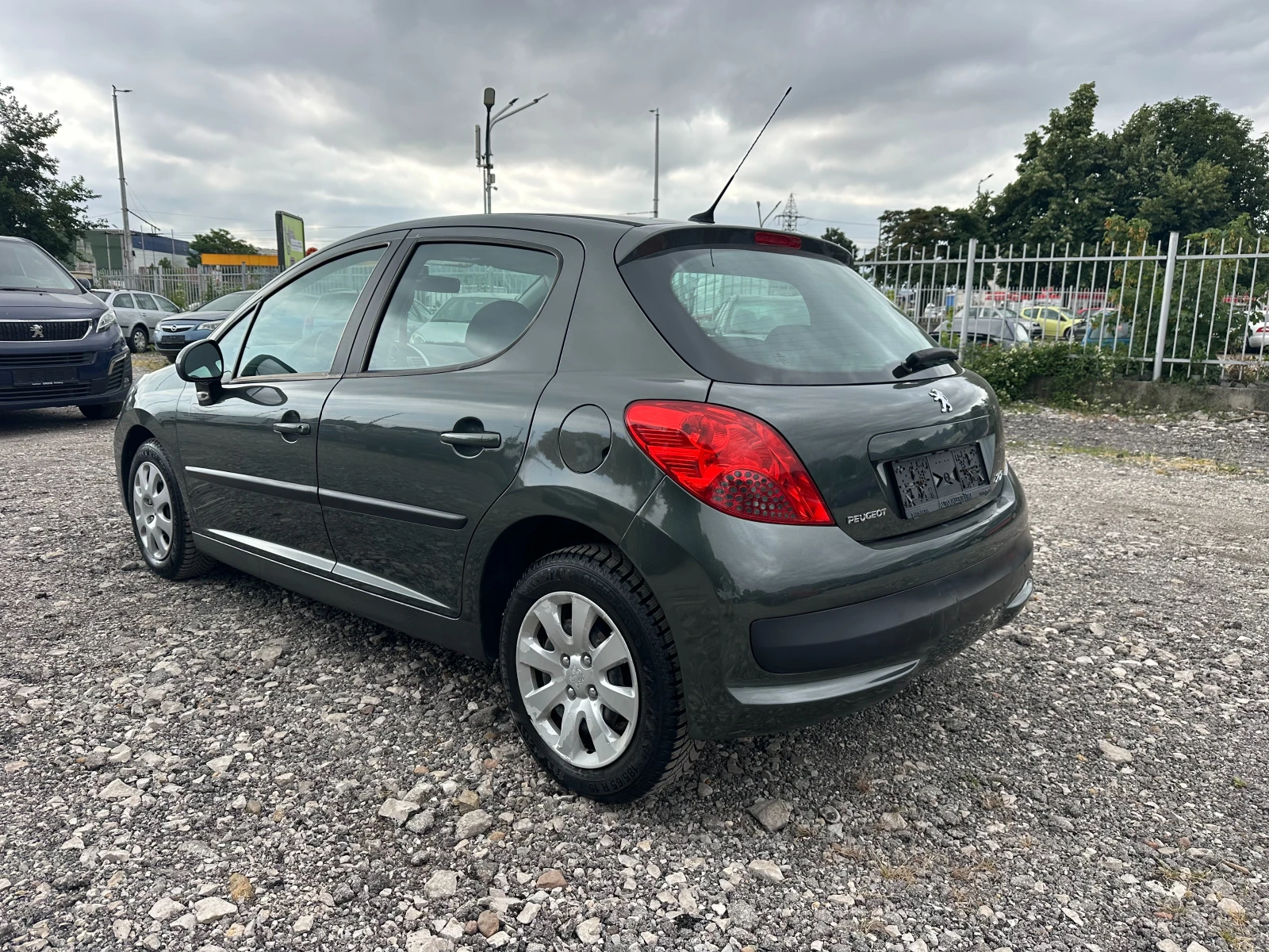 Peugeot 207 1.4i 95kc - изображение 5
