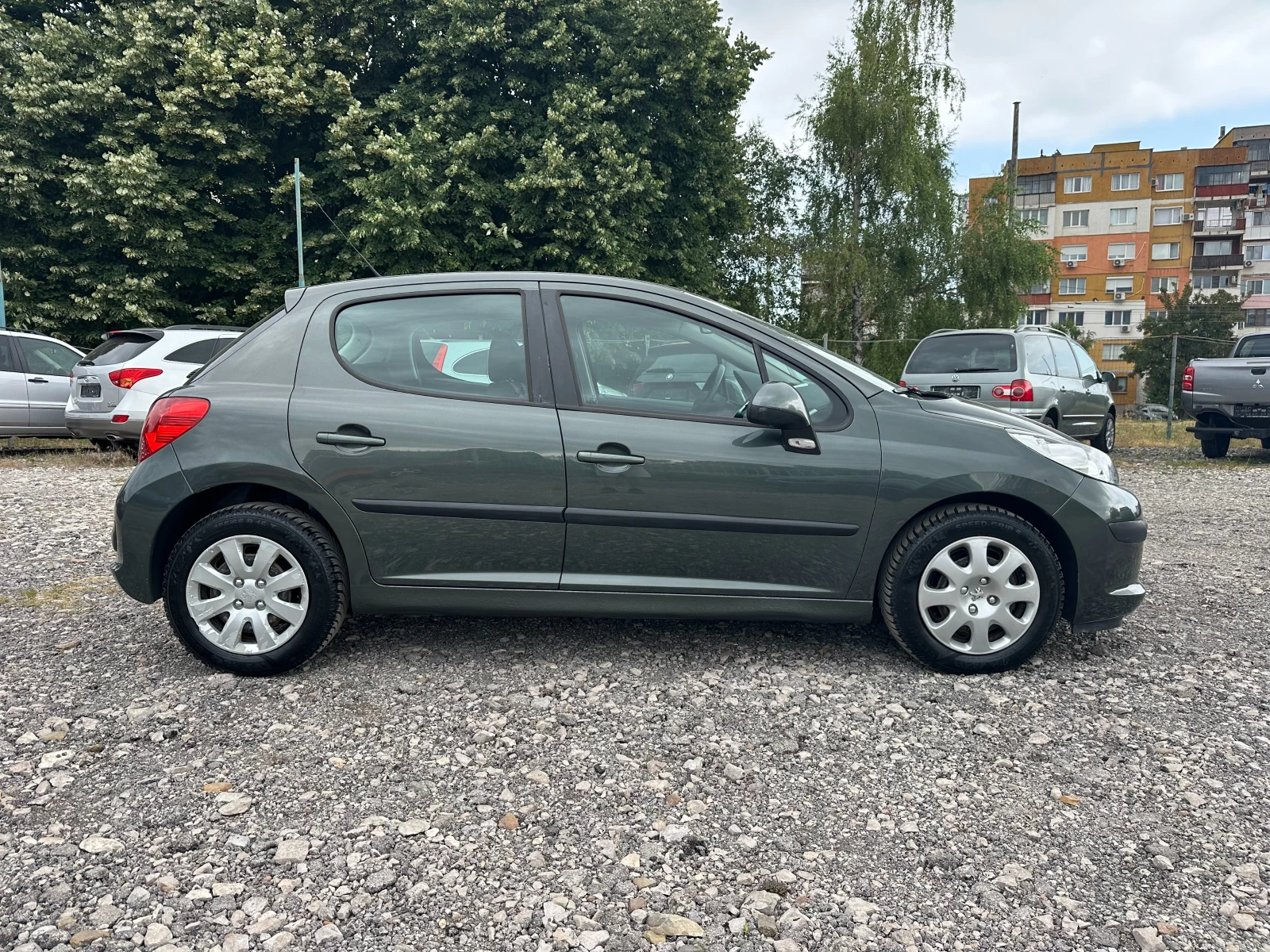 Peugeot 207 1.4i 95kc - изображение 2