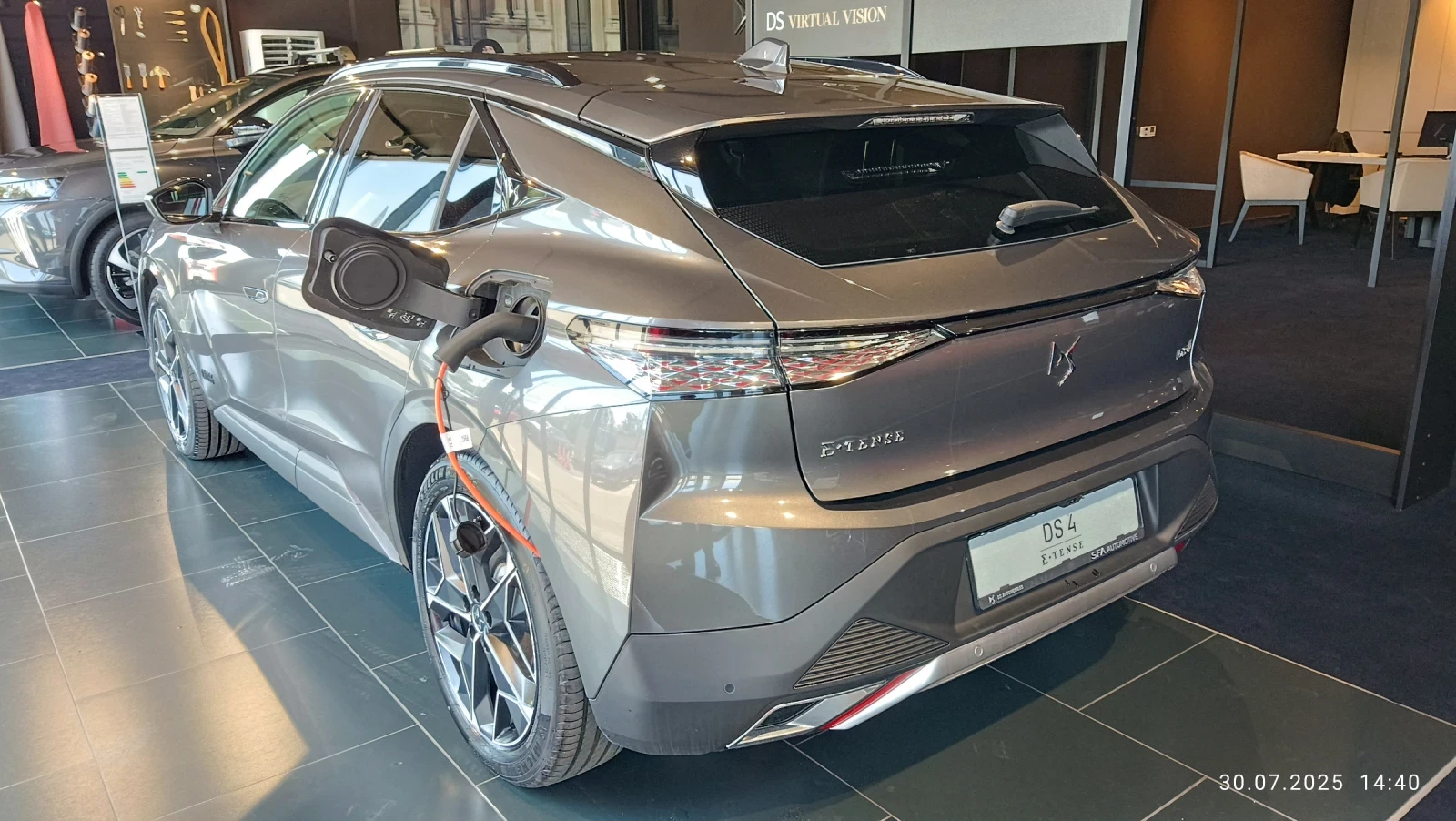 DS DS 4 CROSS OPERA E-TENSE 225 hp eEAT8 E6.4 - изображение 5
