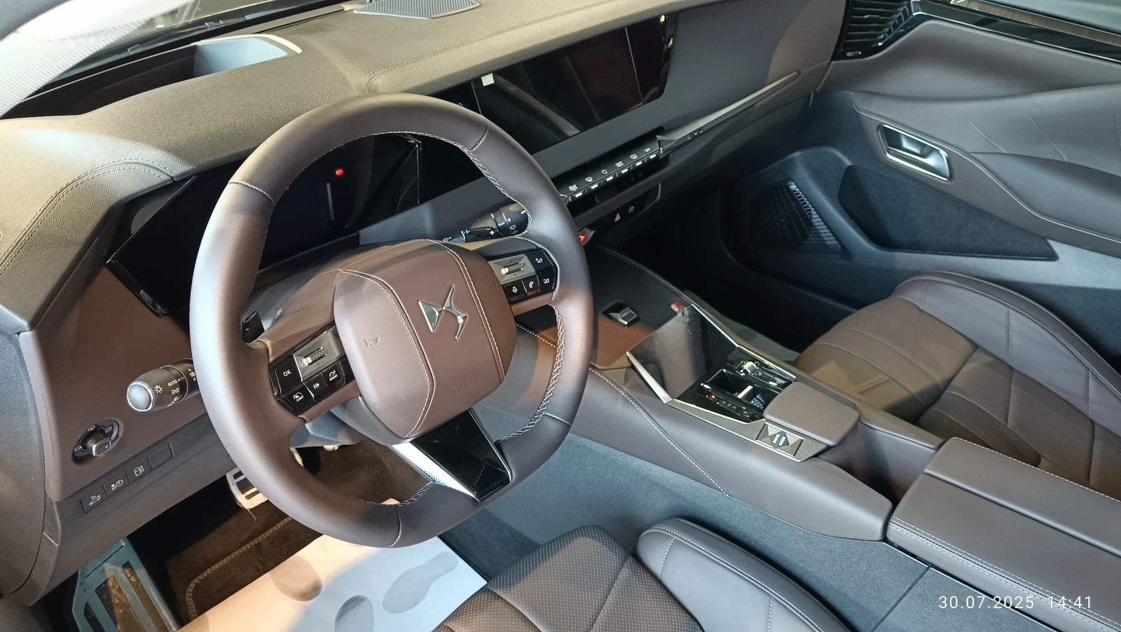 DS DS 4 CROSS OPERA E-TENSE 225 hp eEAT8 E6.4 - изображение 7
