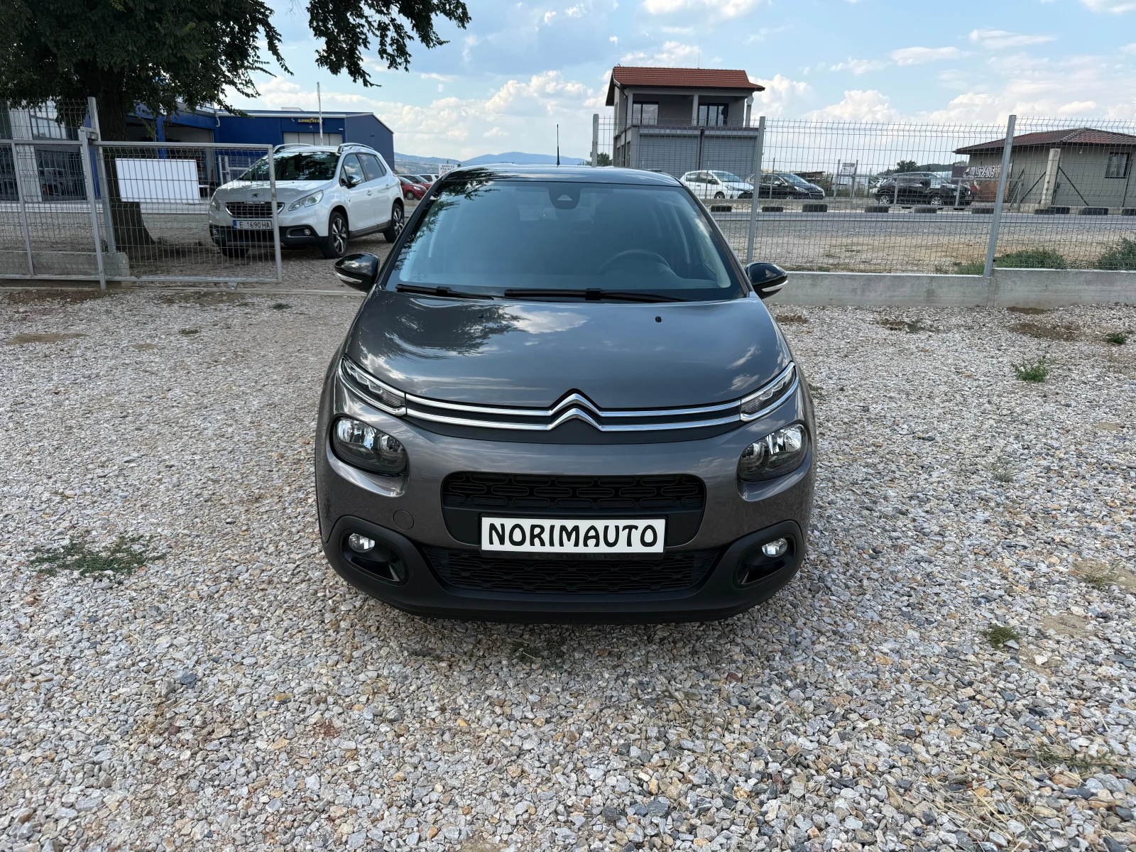 Citroen C3 1.2i/NAV/PDC/2Keys/Service book - изображение 6