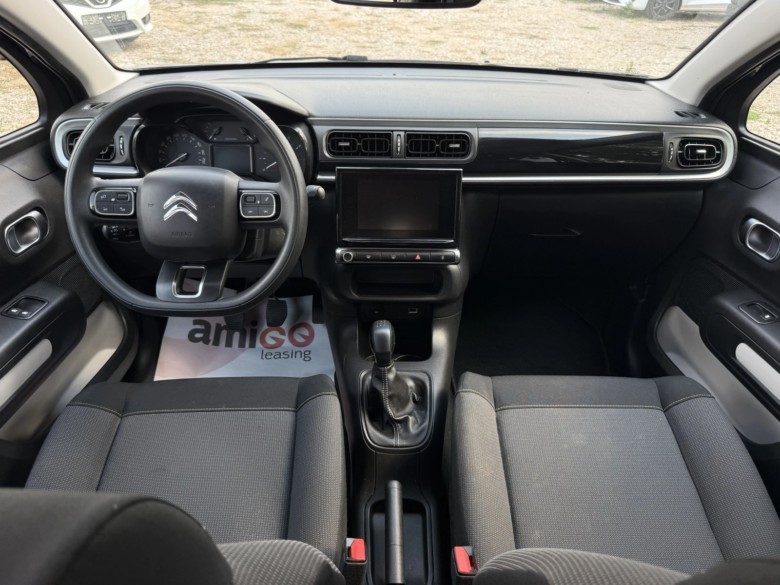Citroen C3 1.2i/NAV/PDC/2Keys/Service book - изображение 10