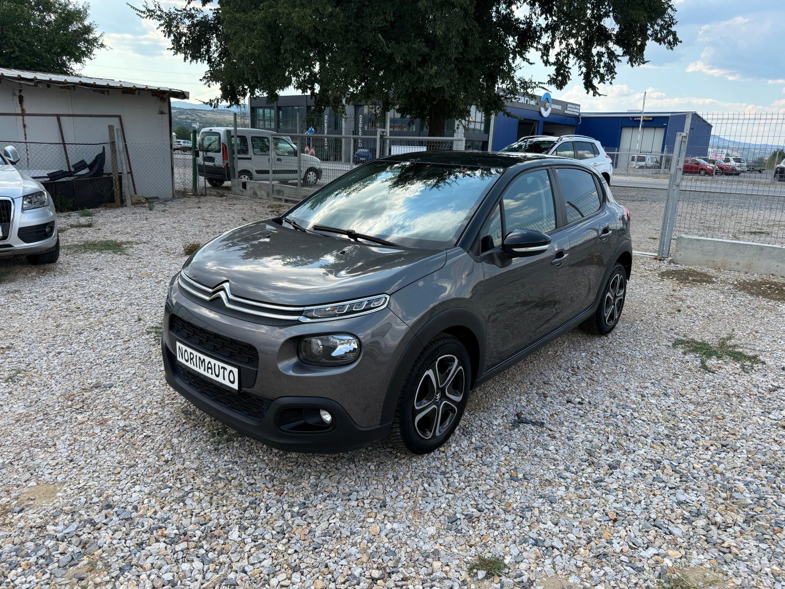 Citroen C3 1.2i/NAV/PDC/2Keys/Service book - изображение 5
