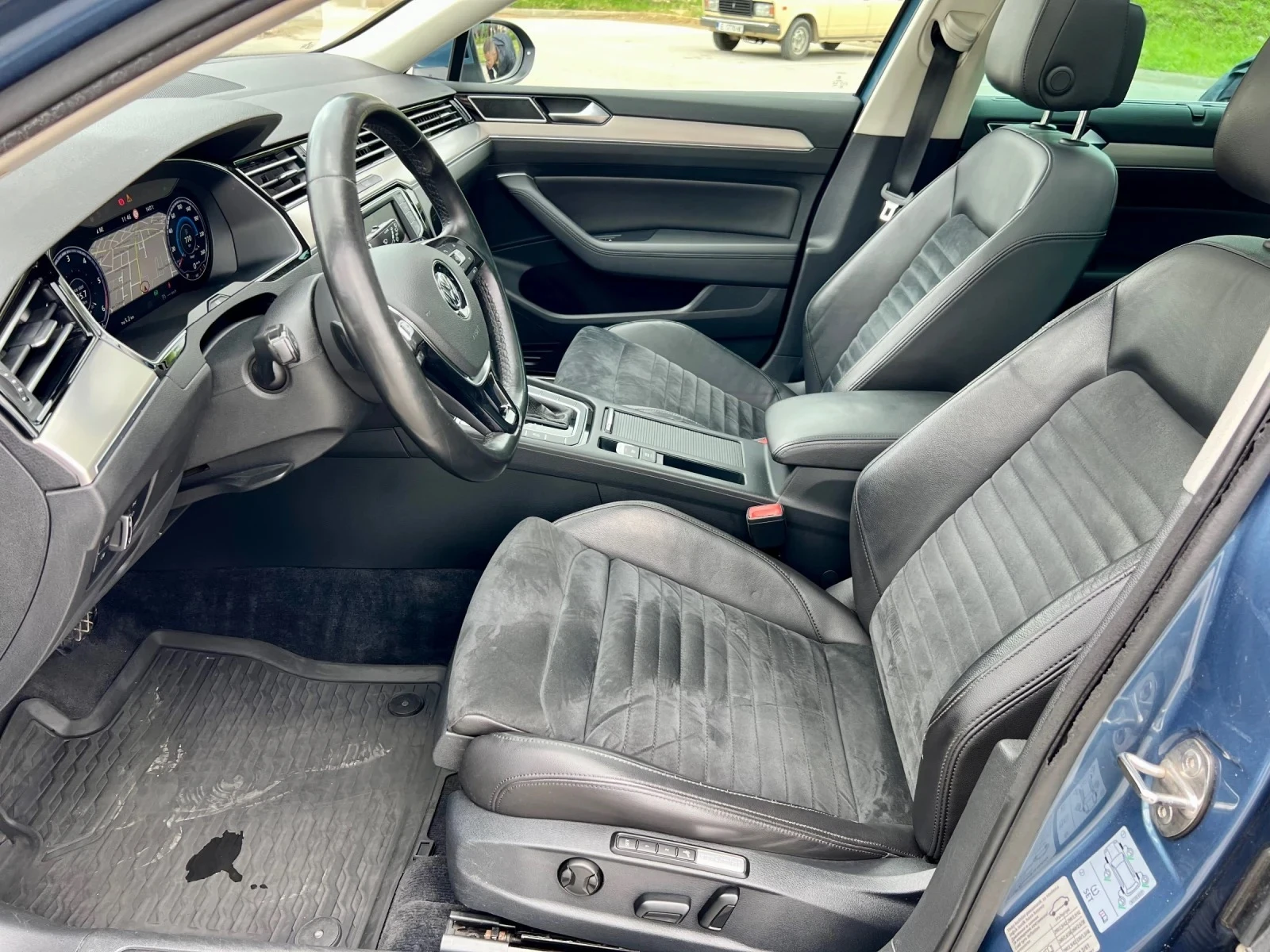 VW Passat 2.0 BiTDI 240к.с. Digital 4Motion Full 360 DSG 7 - изображение 10