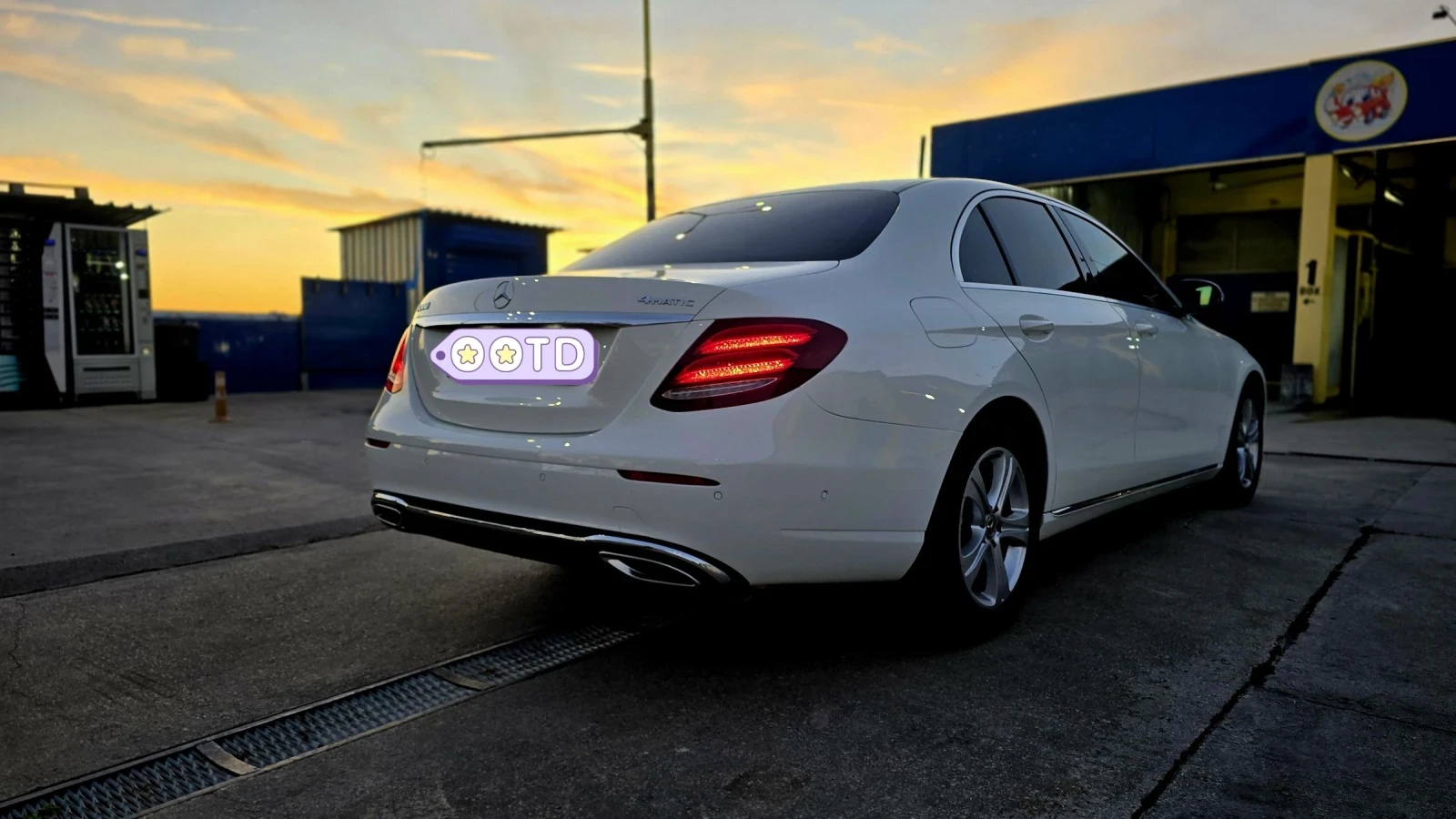 Mercedes-Benz E 200 4 MATIC - изображение 4