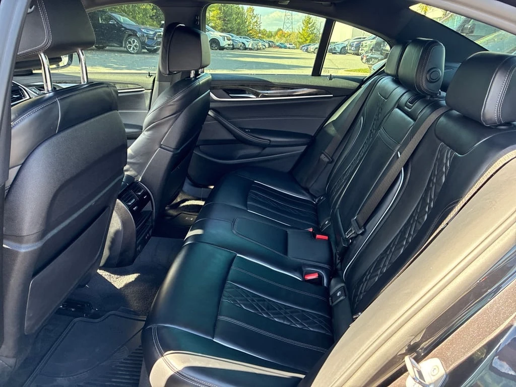 BMW 530 * 530i xDrive * CARFAX * ���� �� �� | Mobile.bg � ����������� 11