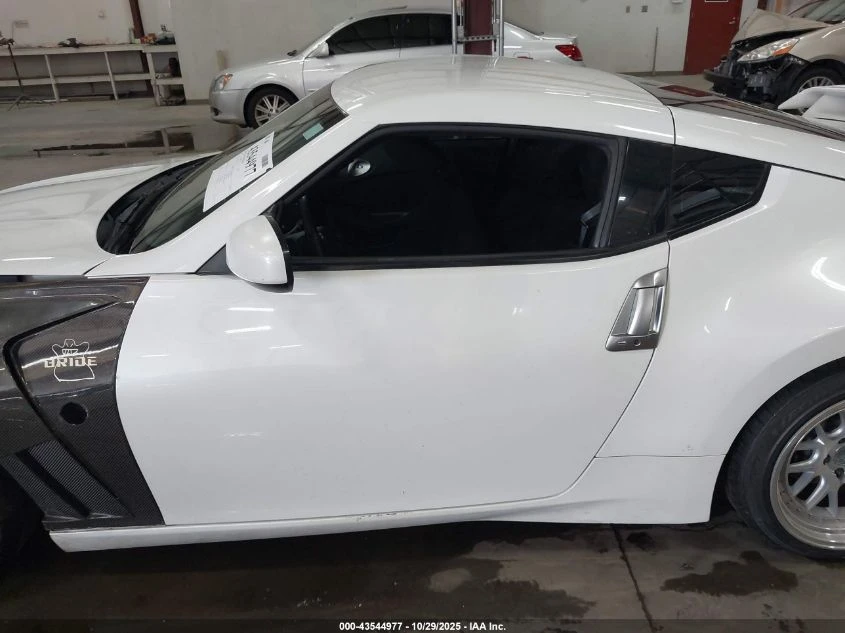 Nissan 370Z 3.7L V-6 DOHC, VVT, 332HP Rear Wheel Drive | Mobile.bg � ����������� 7