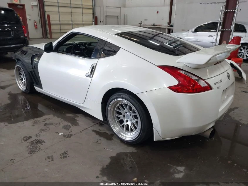Nissan 370Z 3.7L V-6 DOHC, VVT, 332HP Rear Wheel Drive | Mobile.bg � ����������� 9