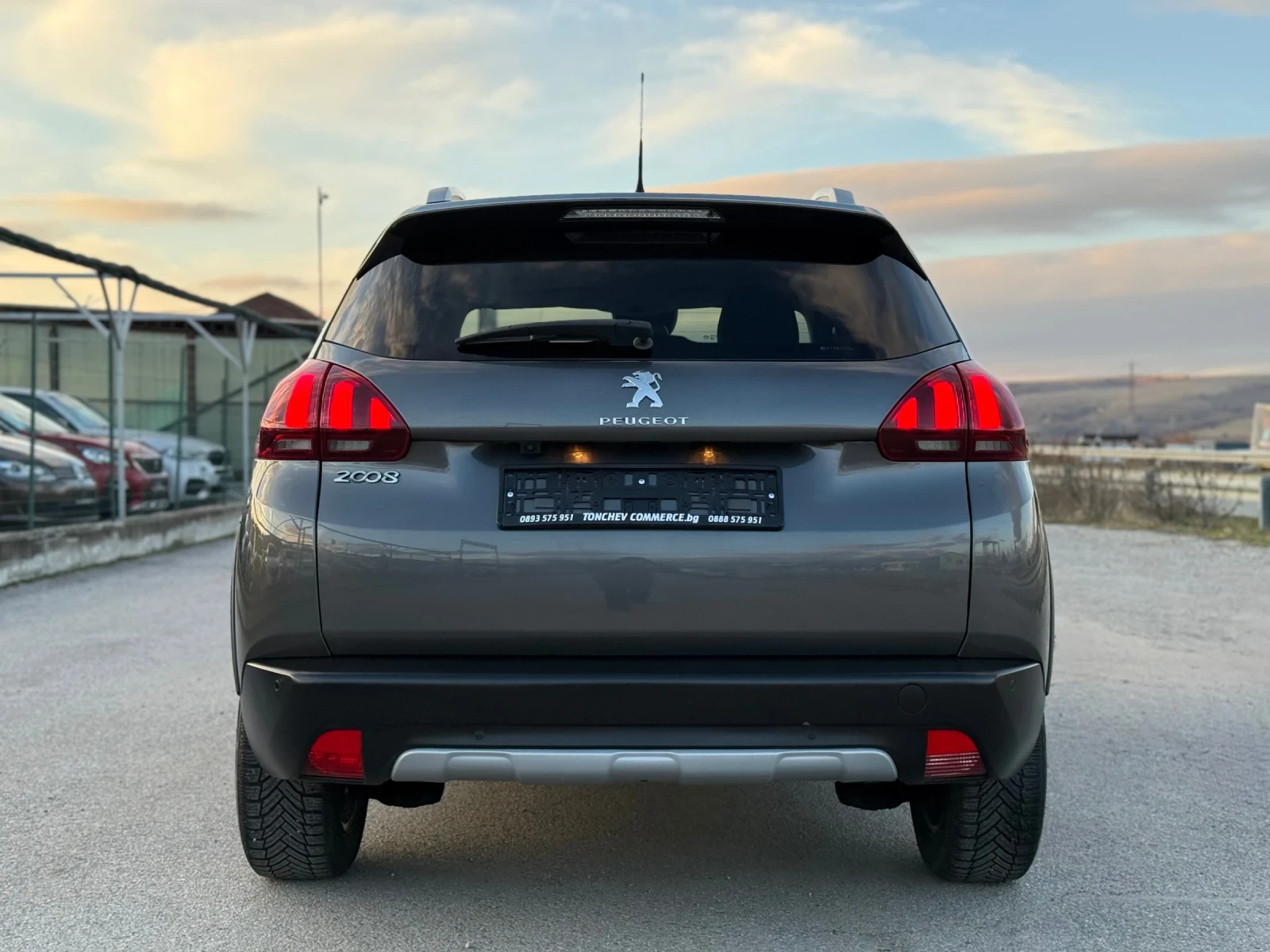 Peugeot 2008 1.2i-ALLURE-PREMIUM-ACTIVE CITY BRAKE-TOP-KAMERA - изображение 5