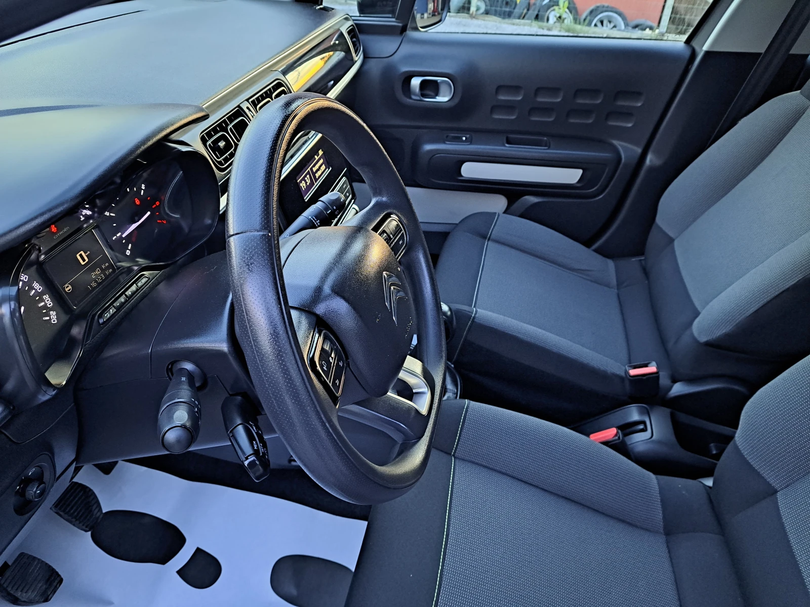 Citroen C3 1.6HDI 116 000км EURO 6 , снимка 13 - Автомобили и джипове - 54663451