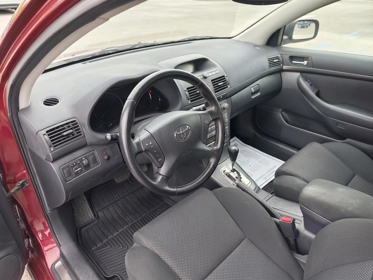 Toyota Avensis, снимка 11 - Автомобили и джипове - 54697558
