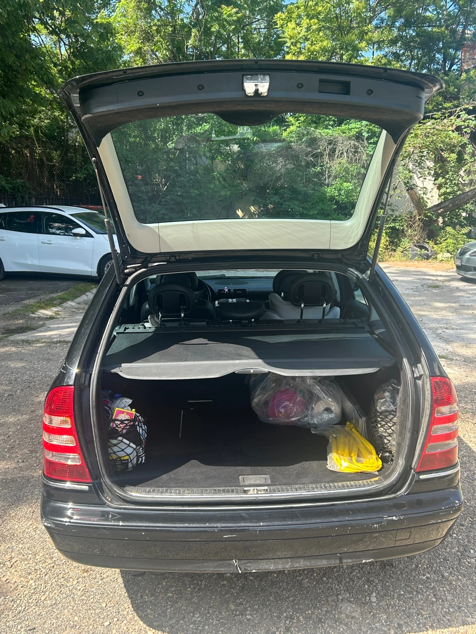 Mercedes-Benz C 180, снимка 10 - Автомобили и джипове - 54820156