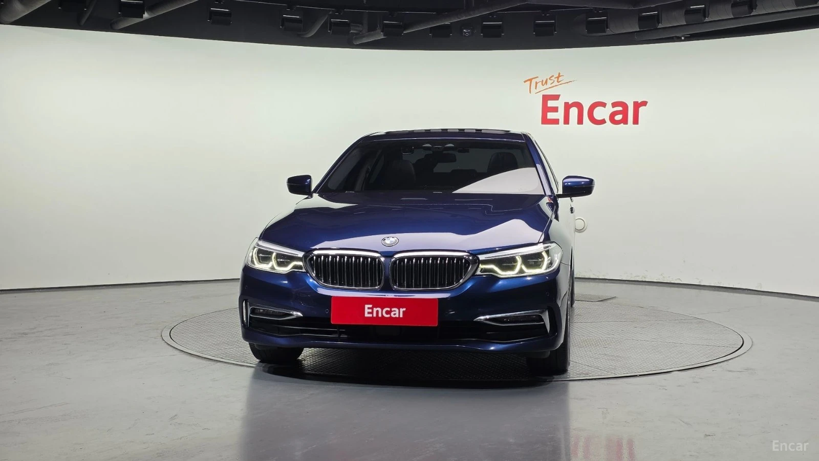 BMW 520 Luxury Plus* HUD* ПАНО* КОЖА* ОБДУХВ* НАВИ, снимка 3 - Автомобили и джипове - 55583901
