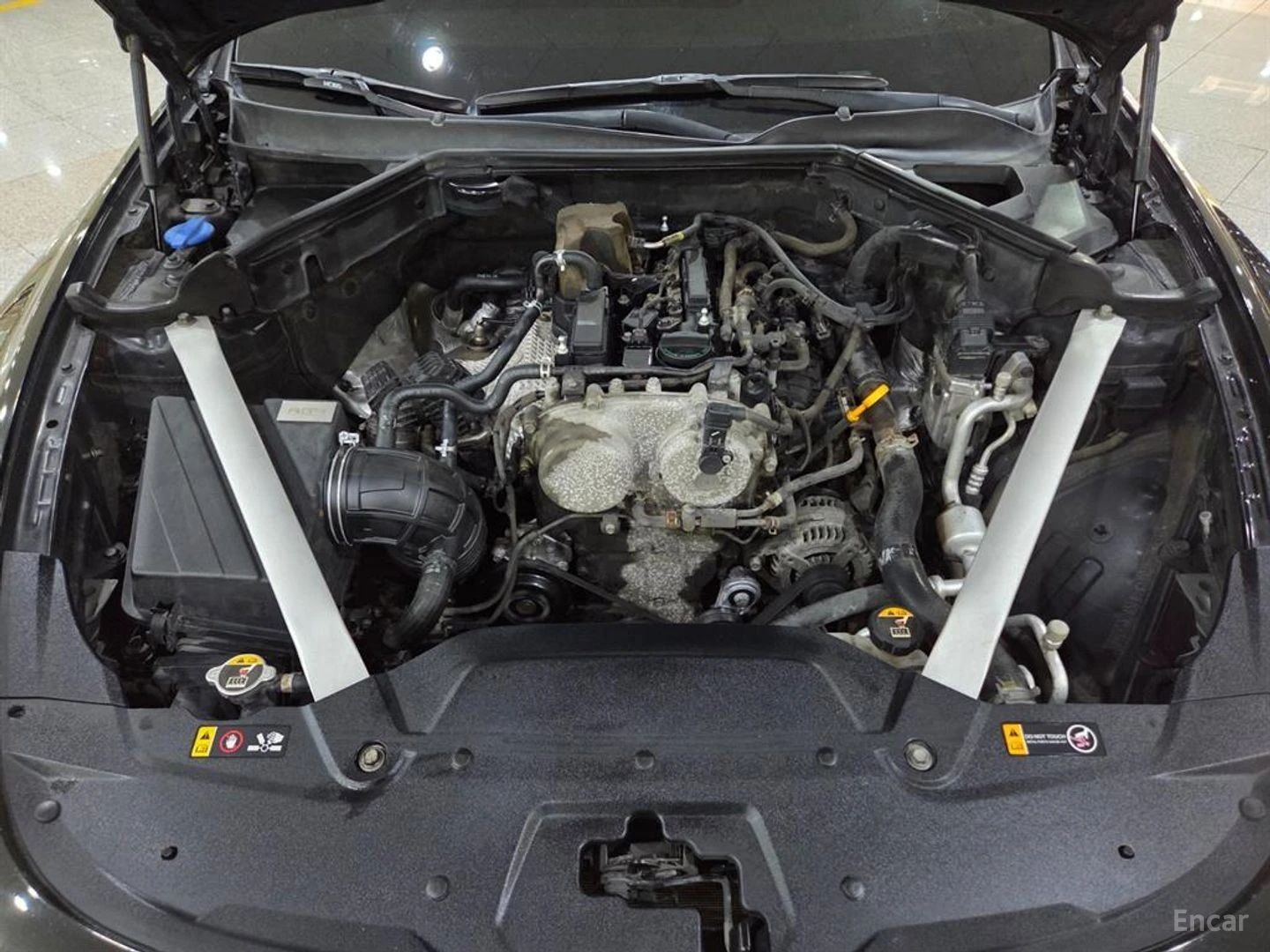 Kia Stinger * ПАНО* KEYLESS* Camera* ПОДГРЕВ* , снимка 16 - Автомобили и джипове - 55656556