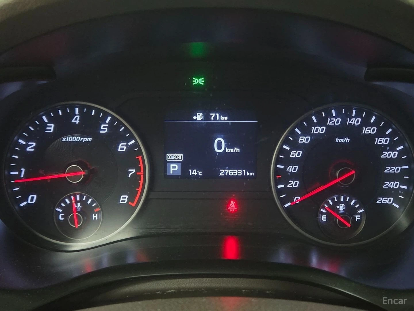 Kia Stinger * ПАНО* KEYLESS* Camera* ПОДГРЕВ* , снимка 10 - Автомобили и джипове - 55656556