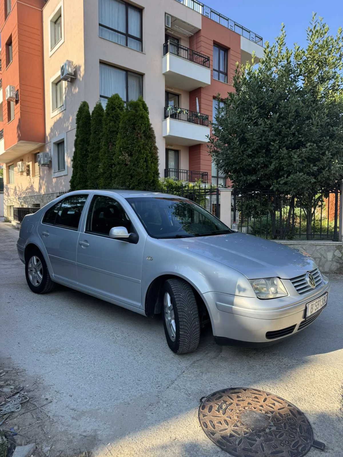 VW Bora 1.6 SR, снимка 3 - Автомобили и джипове - 55849126